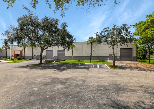 More details for 14545 NW 60th Ave, Miami Lakes, FL - Industrial for Lease
