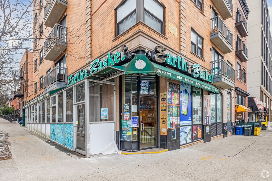 599 4th Ave, Brooklyn, NY for lease - Building Photo - Image 1 of 7