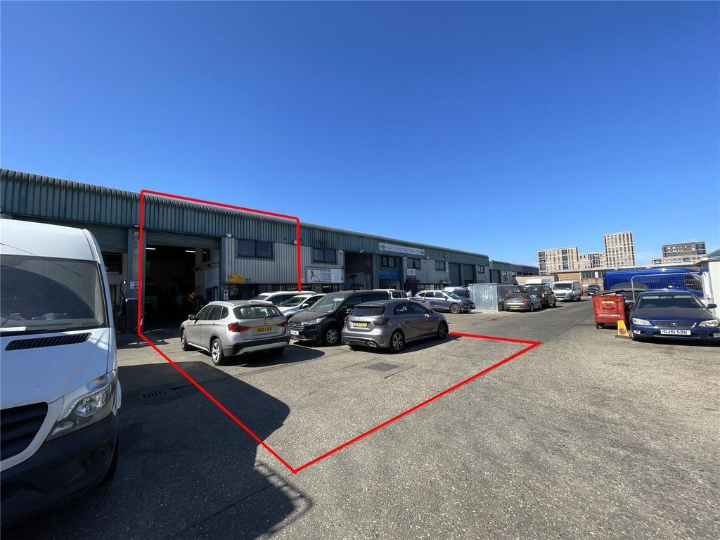 New Rd, Rainham for lease Building Photo- Image 1 of 6