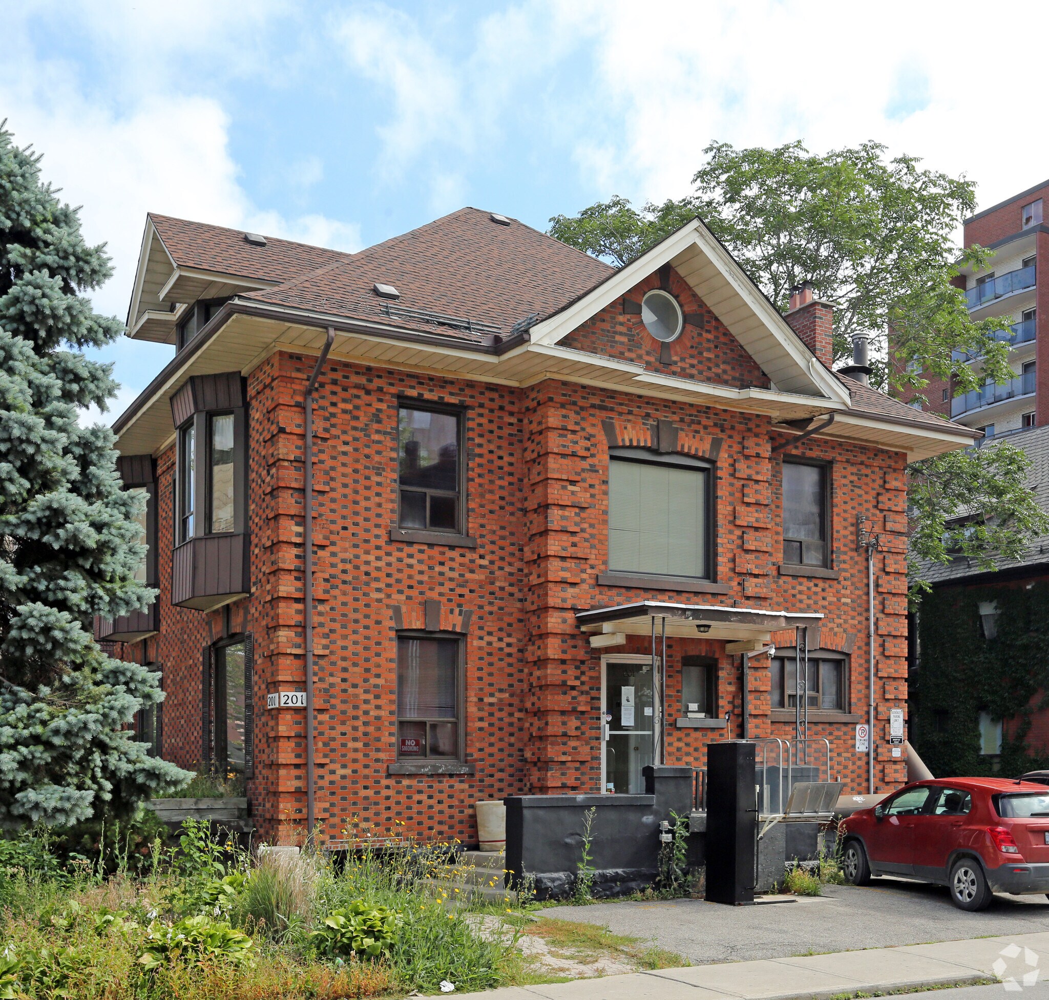 201 James St S, Hamilton, ON à louer Photo principale- Image 1 de 5