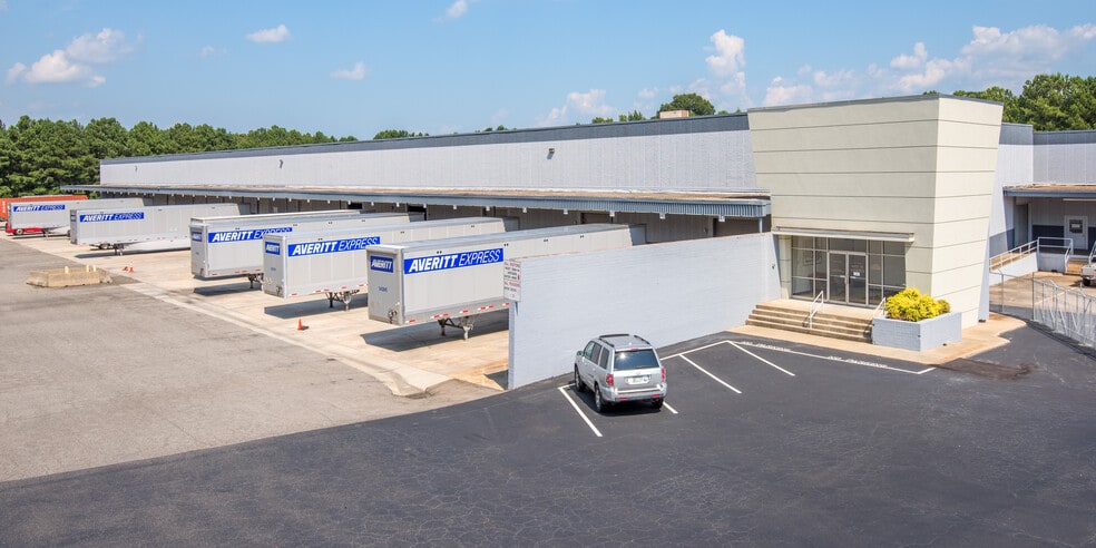224 N Hoover Rd, Durham, NC for lease - Primary Photo - Image 1 of 6