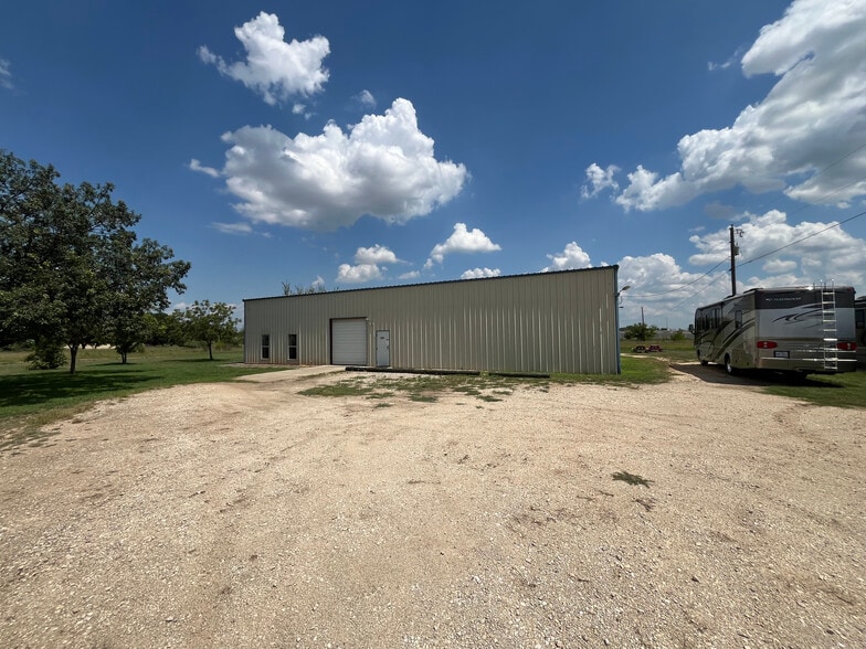 2331 Bolton Rd, Marion, TX for lease - Building Photo - Image 3 of 11