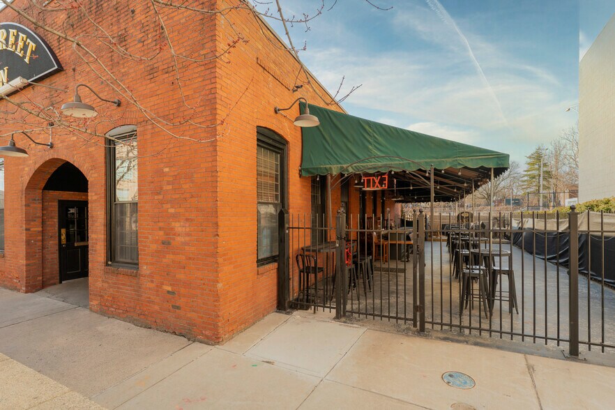 83 Arch St, Hartford, CT à vendre - Photo du bâtiment - Image 3 de 25