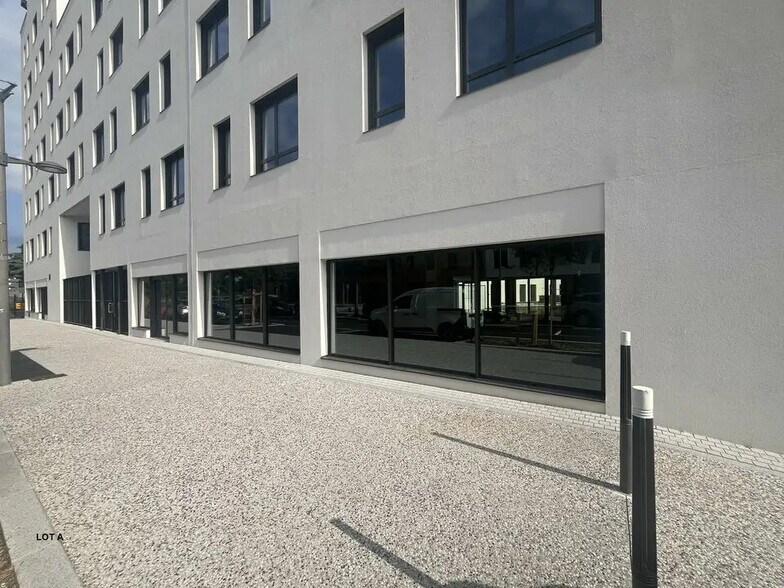 Bureau dans Lyon à louer - Photo du bâtiment - Image 2 de 37