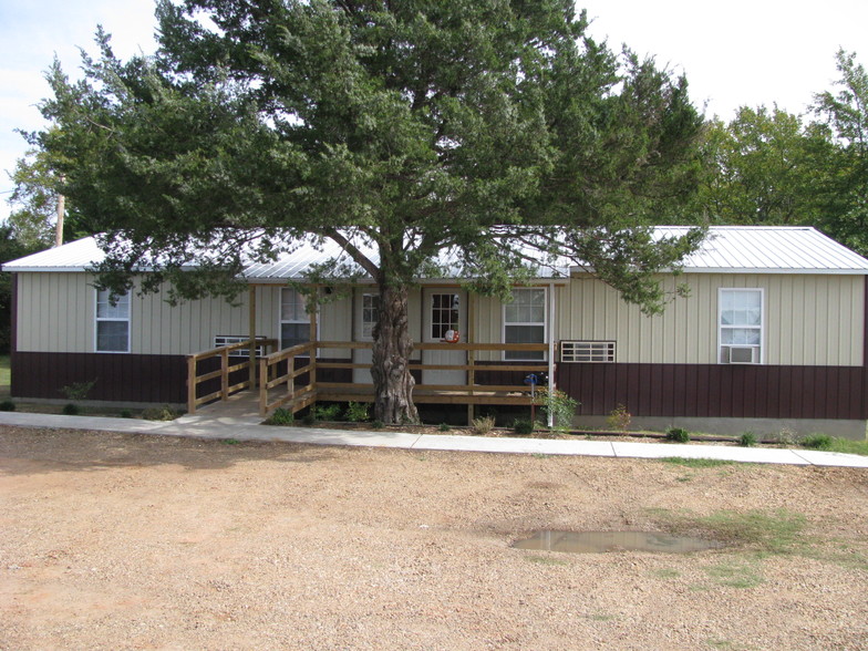 206 N 14th St, Okemah, OK à vendre - Photo du bâtiment - Image 1 de 1