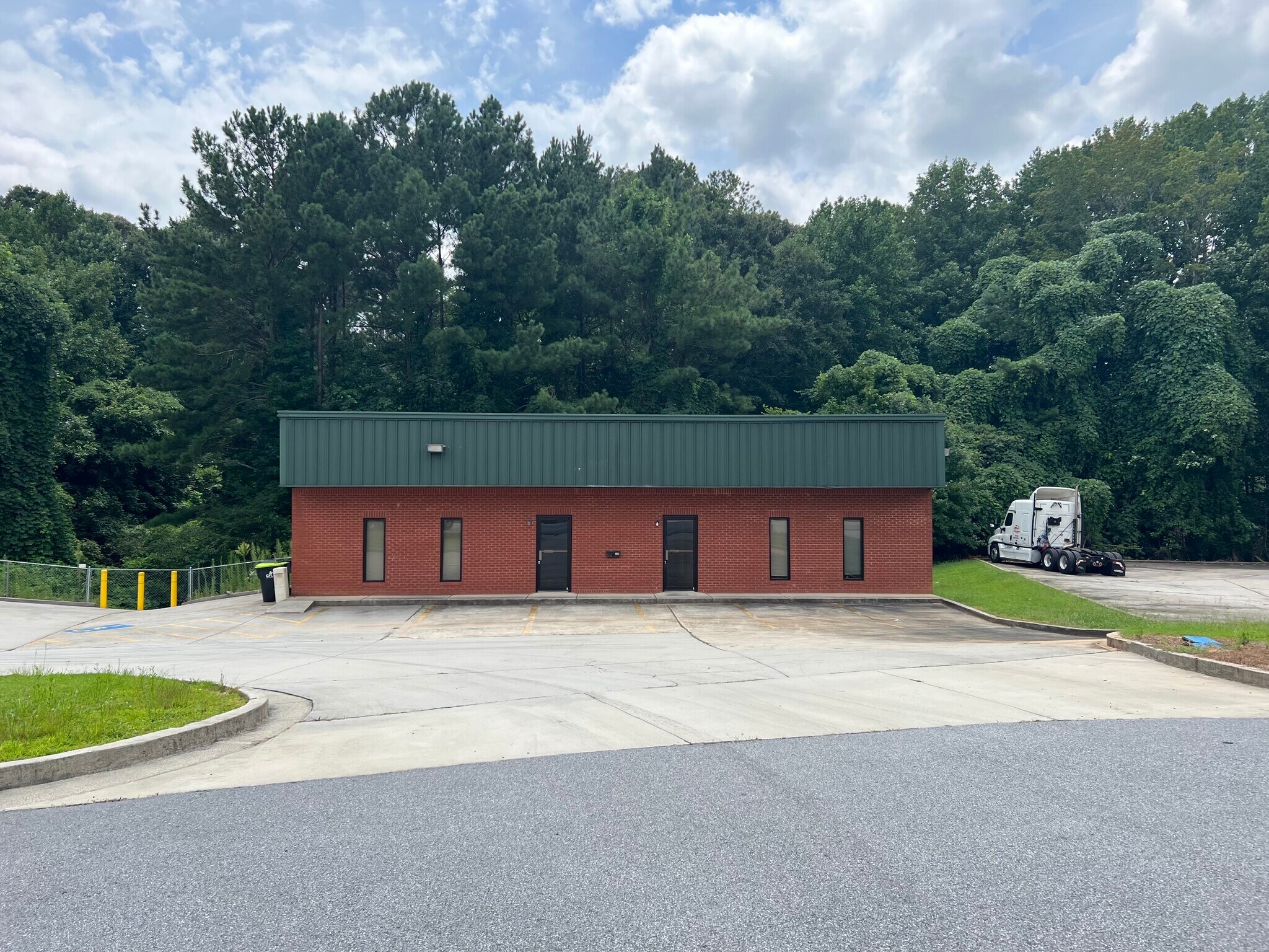 748 Veterans Pky, Jonesboro, GA à louer Photo principale- Image 1 de 8