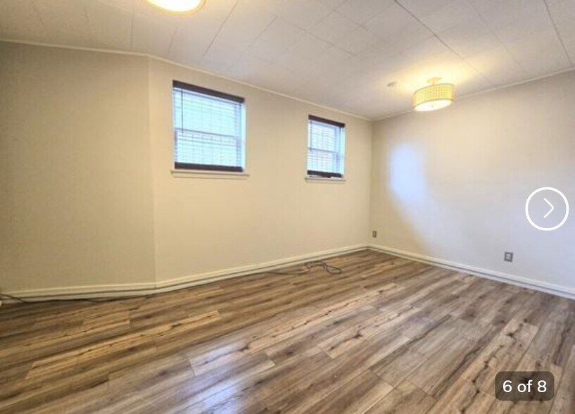 5010 Dodge St, Omaha, NE à vendre - Photo du bâtiment - Image 2 de 7