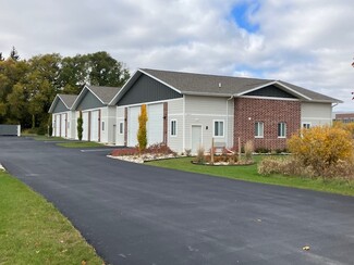 Plus de détails pour 1175 Double Tree Ln, Grafton, WI - Spécialité à vendre