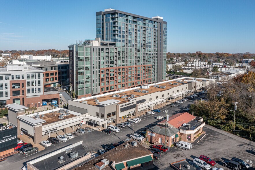 4004 Hillsboro Rd, Nashville, TN à louer - Photo du bâtiment - Image 2 de 4