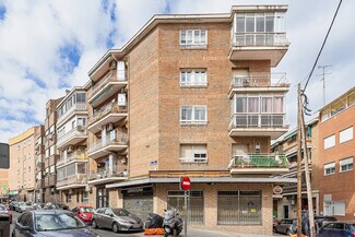 More details for Calle Apóstol Santiago, 49, Madrid - Multifamily for Sale