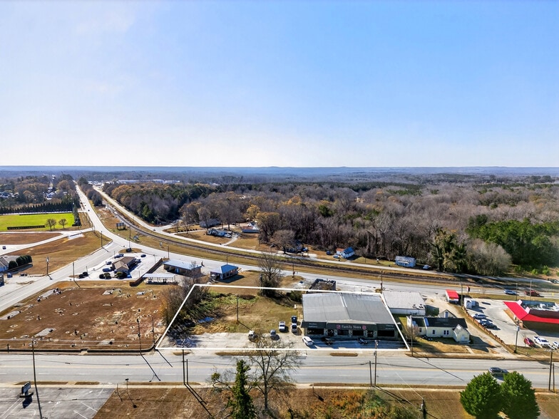 467 Cross Anchor Rd, Woodruff, SC for sale - Building Photo - Image 3 of 15