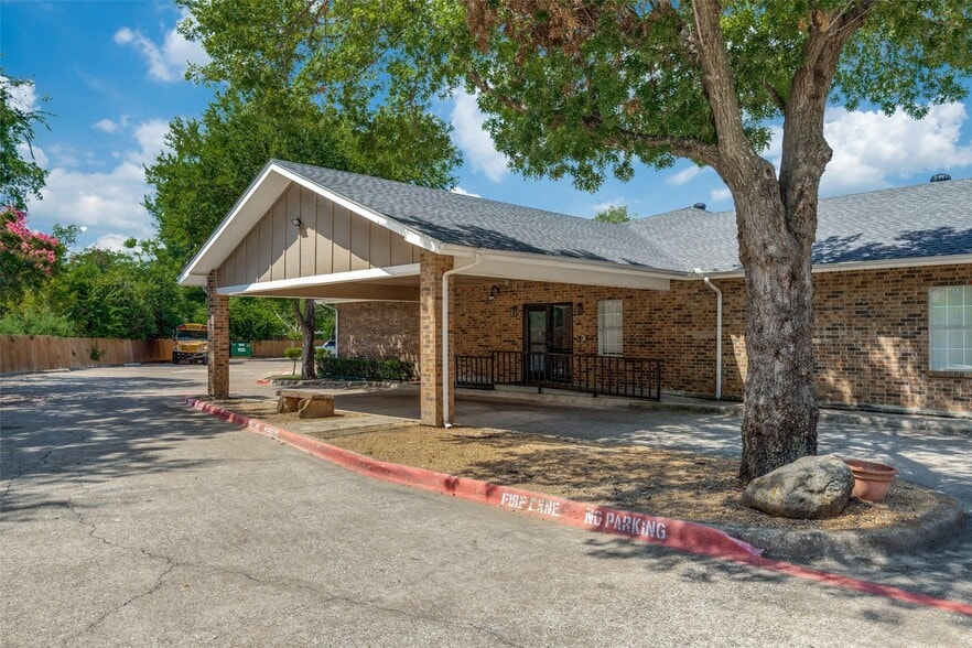 8568 Stults Rd, Dallas, TX for sale - Building Photo - Image 2 of 11