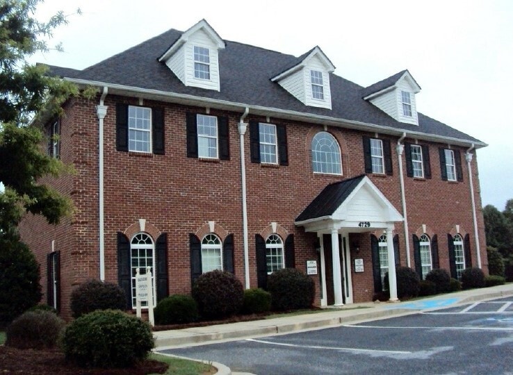 4729 Peachtree Industrial Blvd, Berkeley Lake, GA for lease - Building Photo - Image 3 of 12