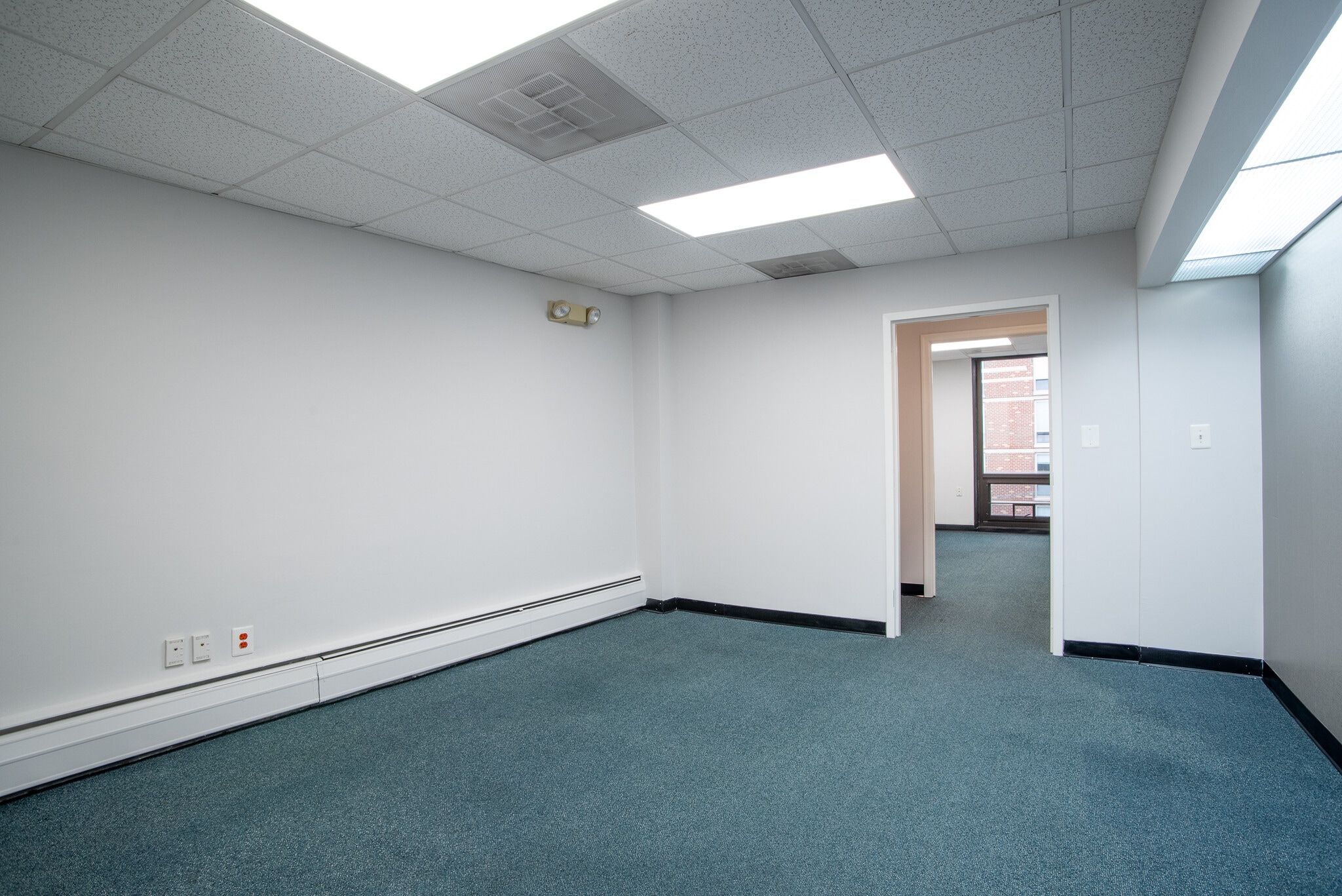 8730 Georgia Ave, Silver Spring, MD for lease Building Photo- Image 1 of 6