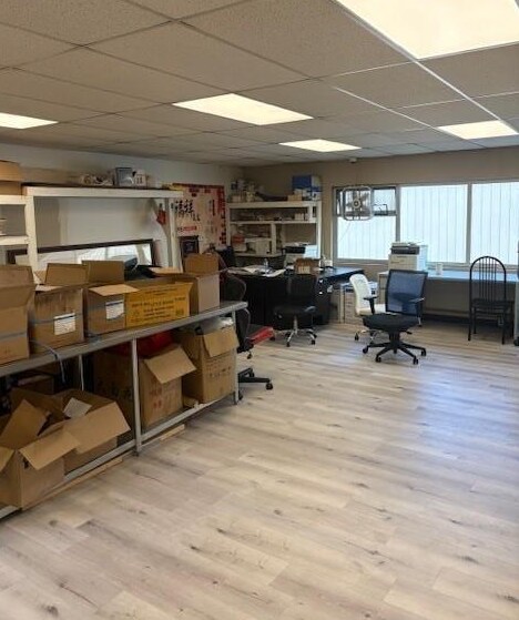 8005 Alexander Rd, Delta, BC V4G 1G7 - Unit 5 - - Interior Photo - Image 1 of 7