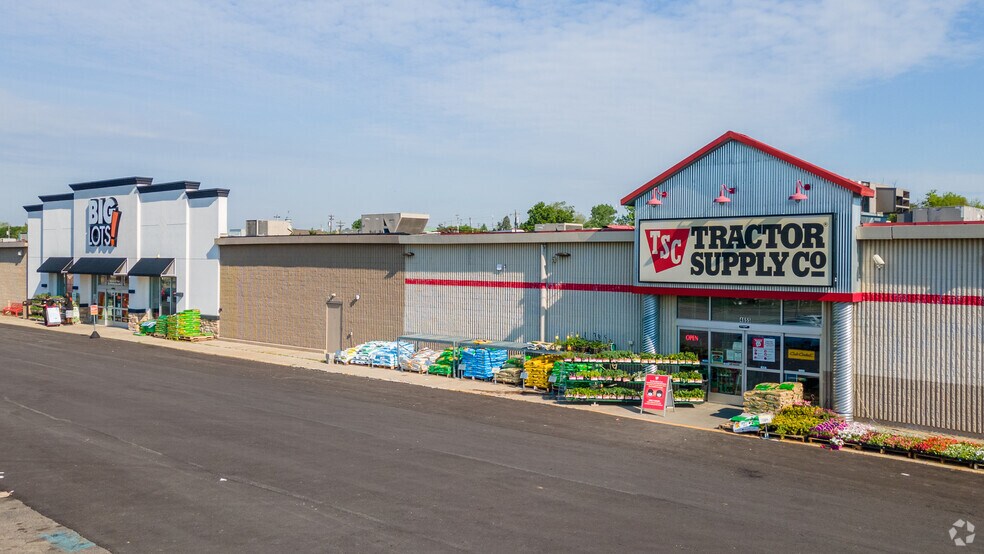 4541-4601 Roosevelt Blvd, Middletown, OH à louer - Photo du bâtiment - Image 1 de 3