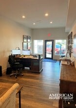 1656 Main St, Sarasota, FL for lease Interior Photo- Image 2 of 10