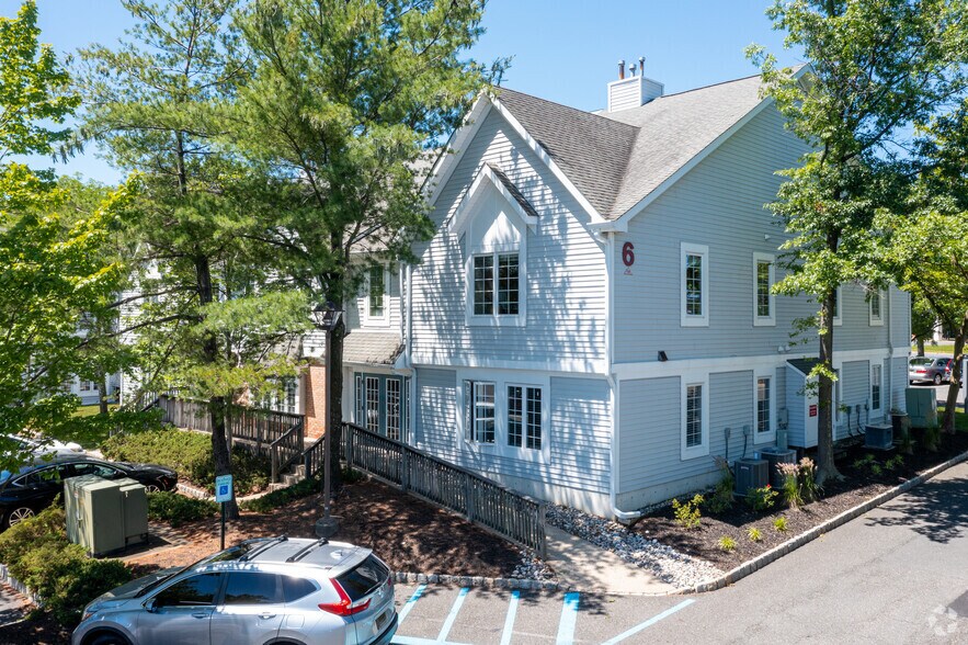 1 Bethany Rd, Hazlet, NJ à louer - Photo du bâtiment - Image 3 de 8