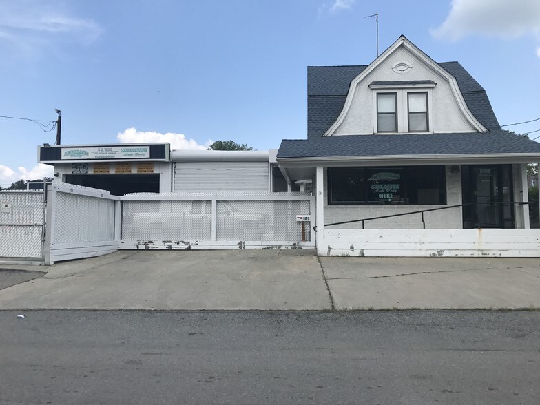 101 Nepperhan Ave, Elmsford, NY à louer - Photo du bâtiment - Image 3 de 10