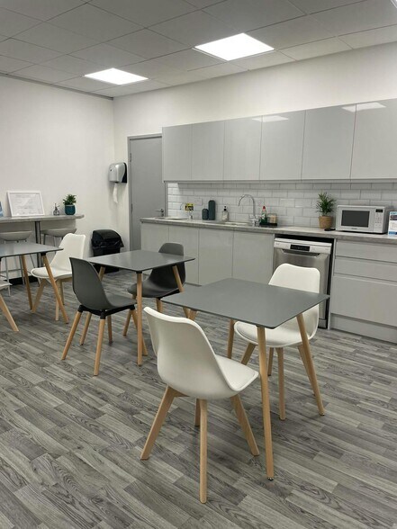 Caldwell Rd, Widnes for lease - Interior Photo - Image 3 of 7