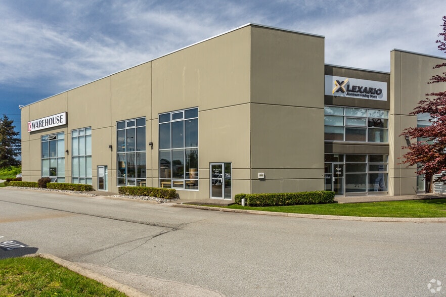 1225 Kingsway Ave, Port Coquitlam, BC à vendre - Photo du bâtiment - Image 2 de 13