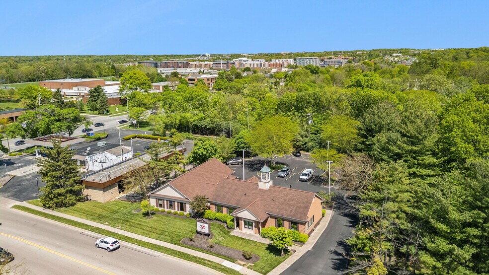 48 Corbins Mill Dr, Dublin, OH à louer - Photo du bâtiment - Image 2 de 8