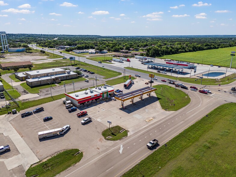 101 Highway 36 Bypass Loop, Gatesville, TX for lease - Building Photo - Image 3 of 6