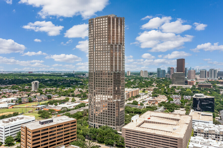 5847 San Felipe St, Houston, TX à louer - Photo du bâtiment - Image 1 de 27