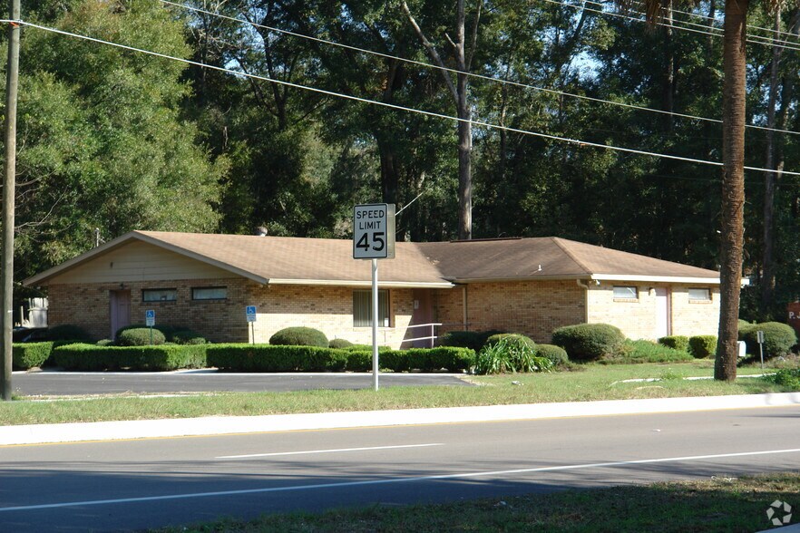 420 NE Santa Fe Blvd, High Springs, FL à louer - Photo du bâtiment - Image 2 de 17