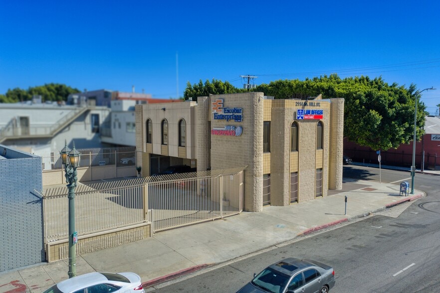 2114 S Hill St, Los Angeles, CA à vendre - Photo du bâtiment - Image 1 de 13