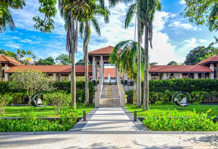 à vendre - Photo du bâtiment - Image 2 de 20