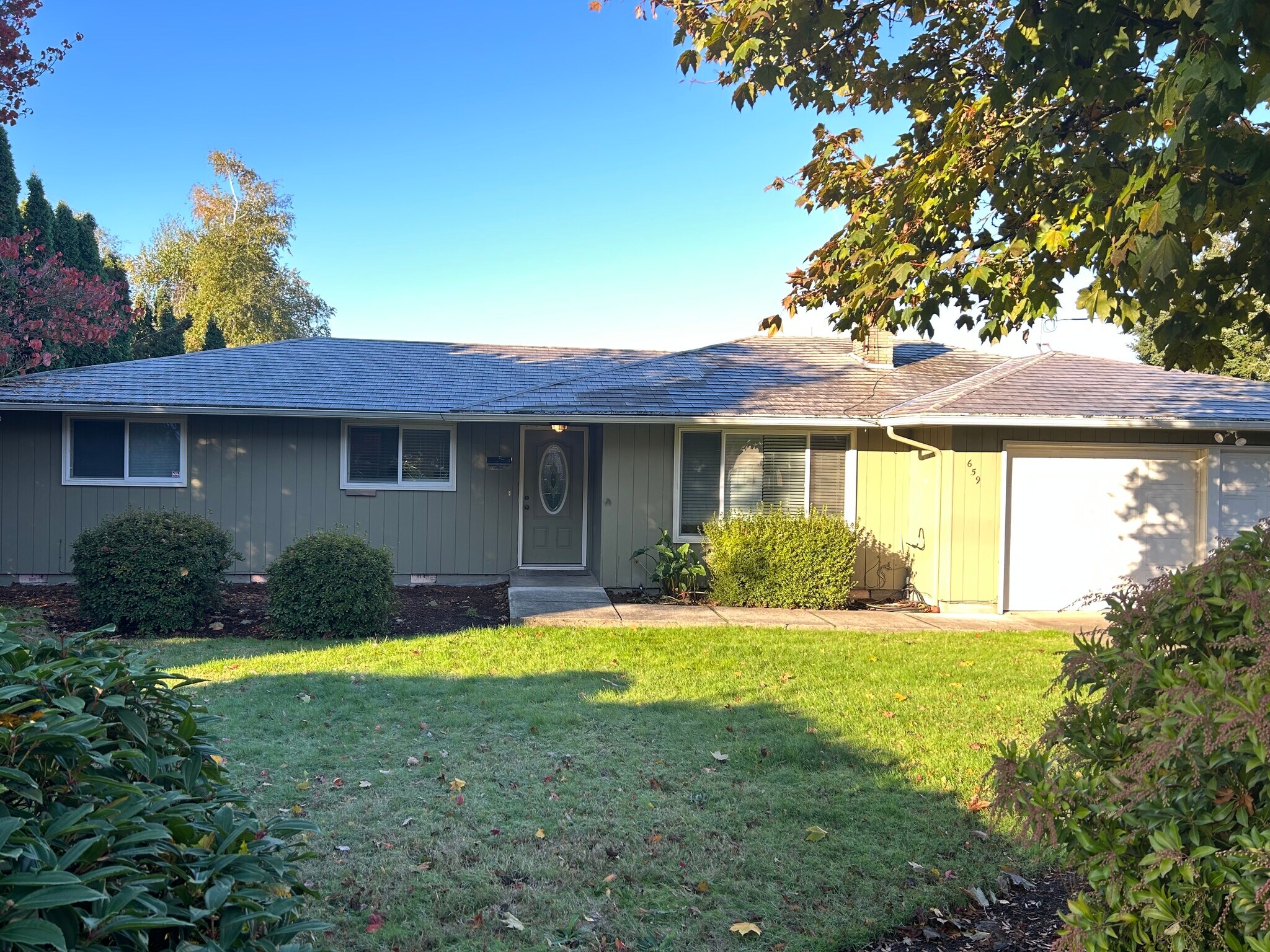 659 36th Ave NE, Salem, OR for sale Primary Photo- Image 1 of 1