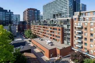 Plus de détails pour 80 Sudbury St, Toronto, ON - Commerce de détail à louer