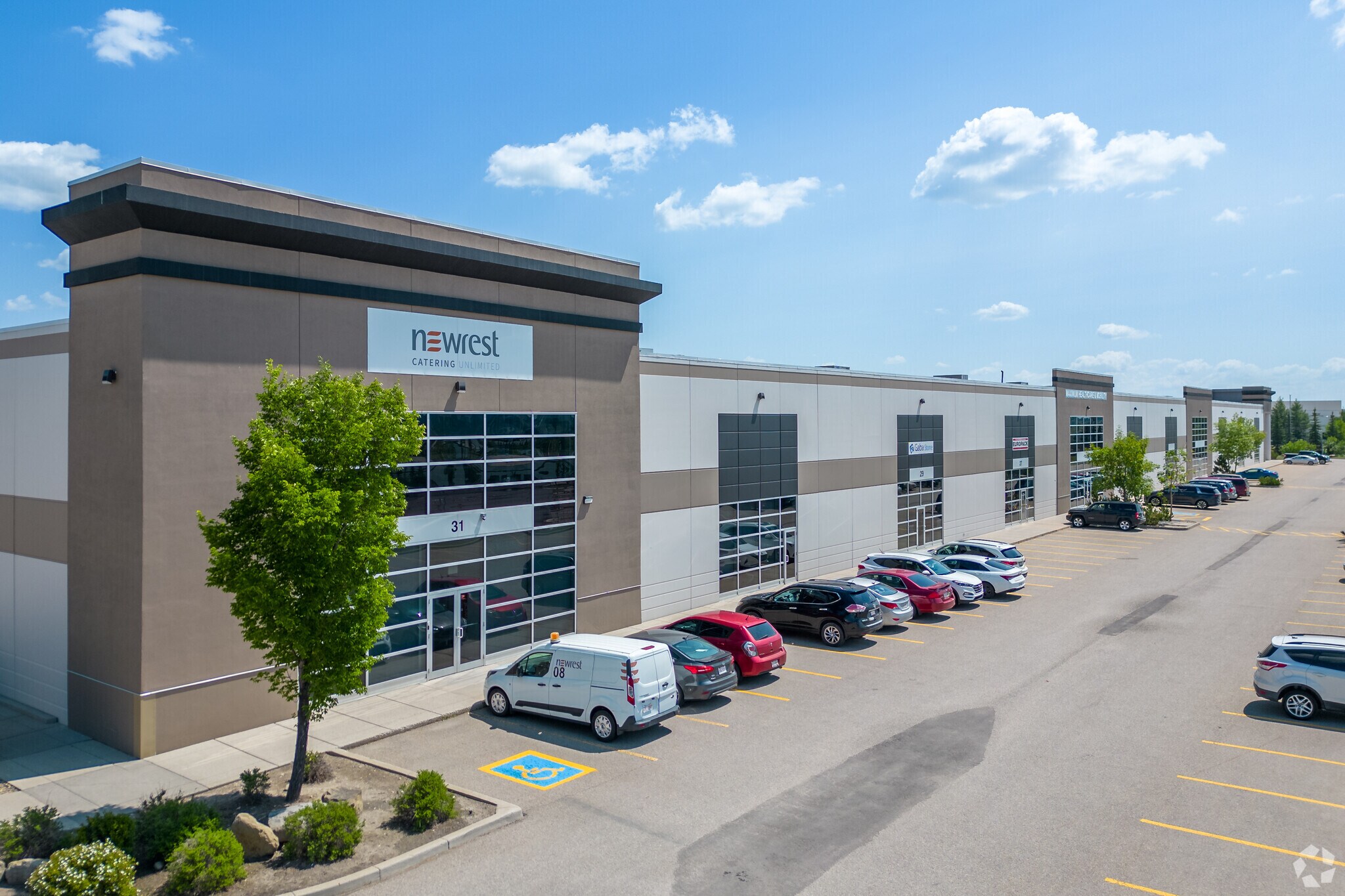 47 Aero Dr NE, Calgary, AB for sale Primary Photo- Image 1 of 1