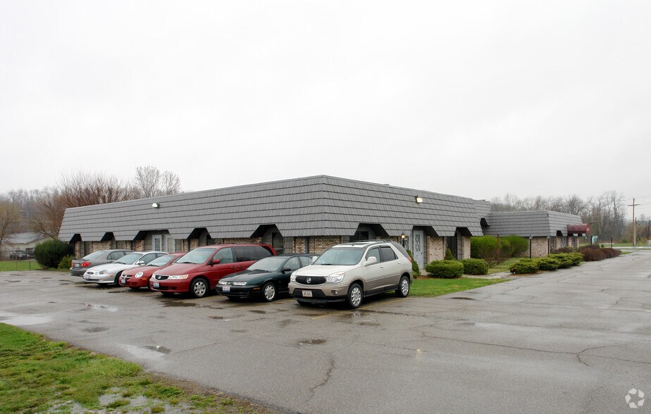 2112 Cherry Valley Rd, Newark, OH à louer - Photo du bâtiment - Image 2 de 5
