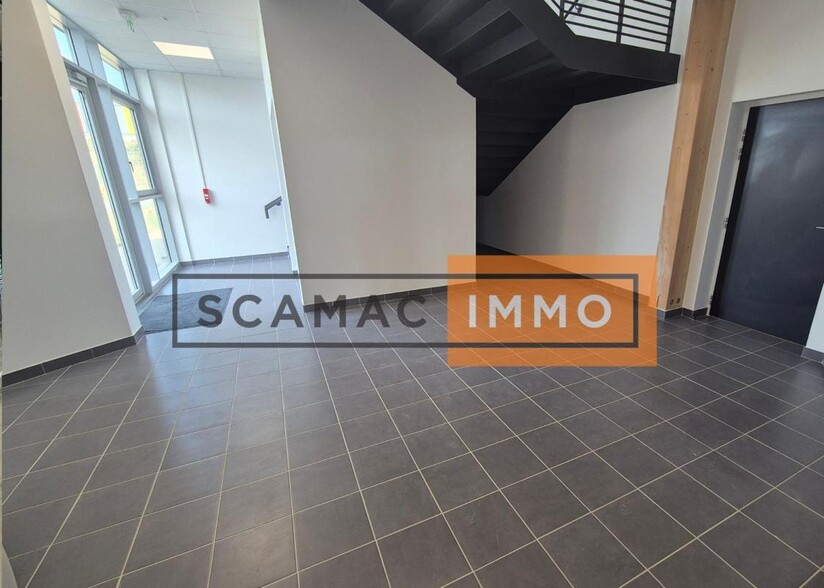 Industrial in Louvres for lease - Interior Photo - Image 3 of 6