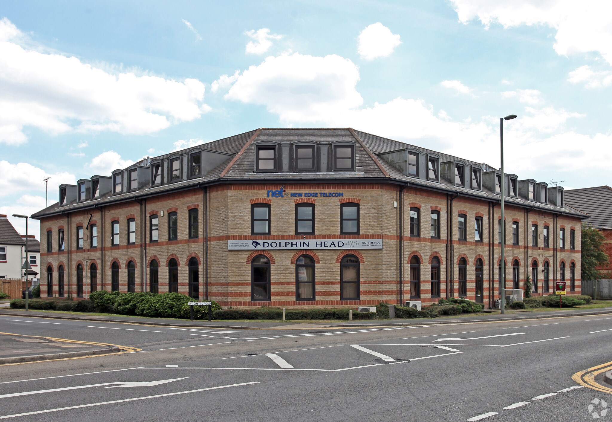 103 Frimley Rd, Camberley à louer Photo principale- Image 1 de 4