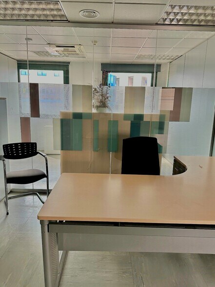 Office in Alcobendas, Madrid for sale - Interior Photo - Image 3 of 22
