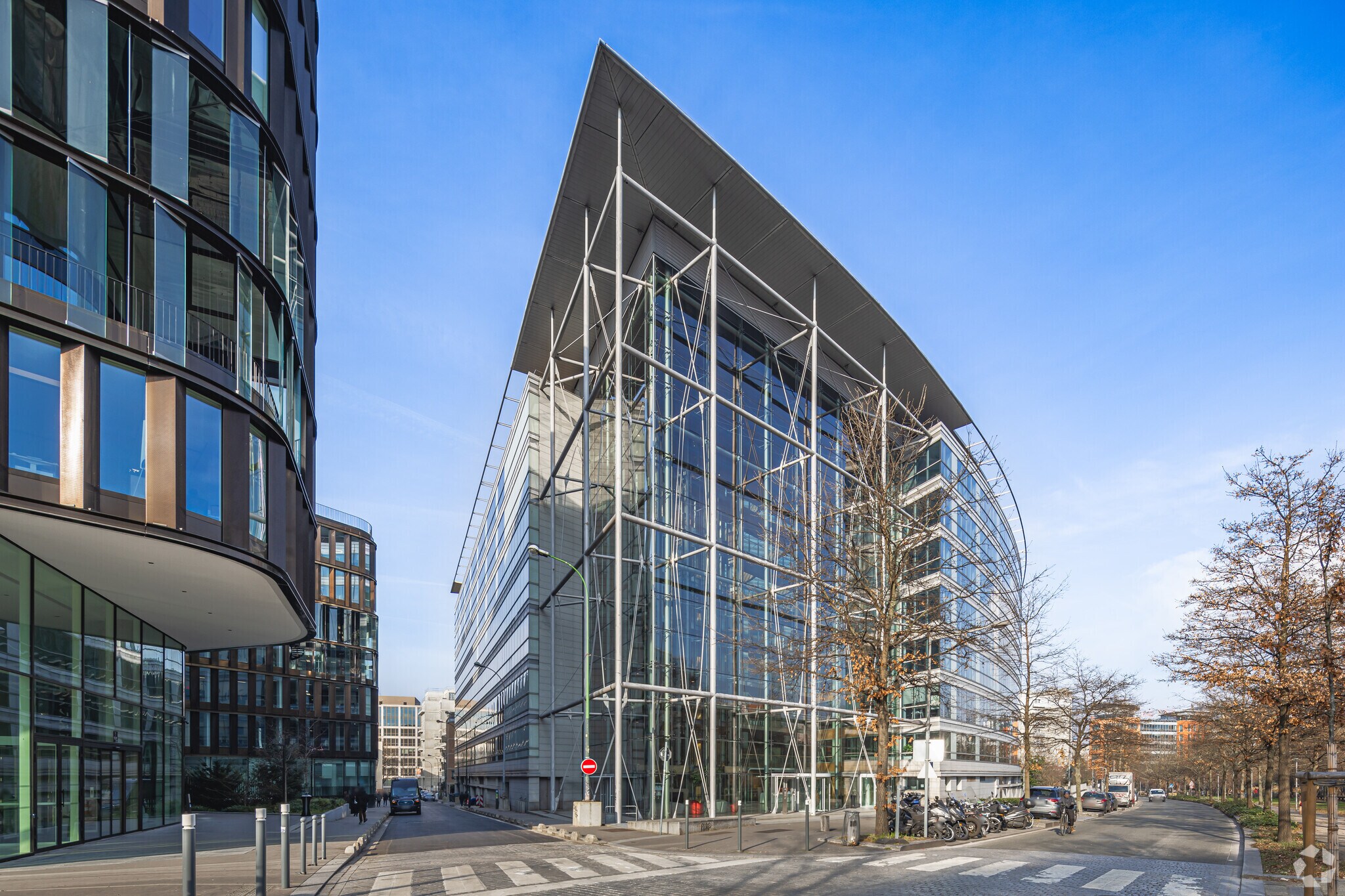 Rue Touzet-Gaillard, Saint-Ouen-sur-Seine for lease Primary Photo- Image 1 of 6