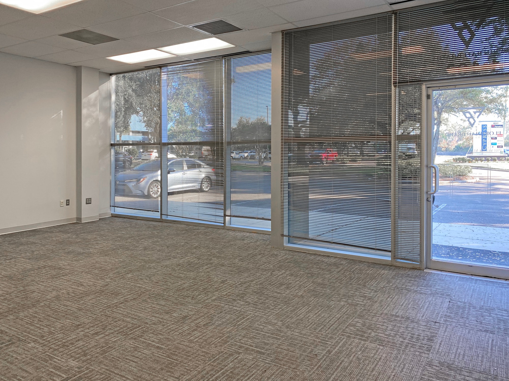 8301 Cypress Plaza Dr, Jacksonville, FL for lease Interior Photo- Image 1 of 2