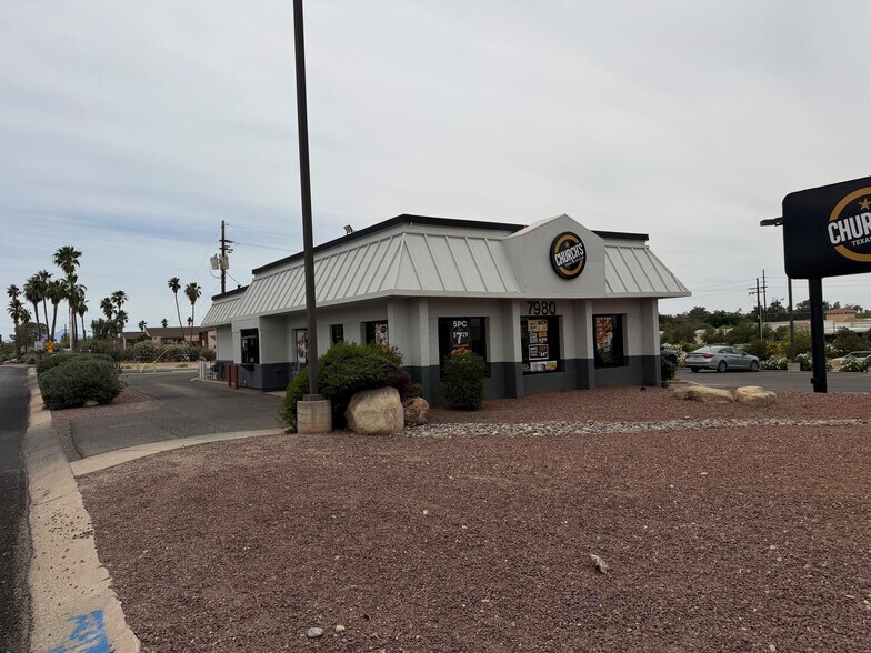 7980 E Broadway Blvd, Tucson, AZ à louer - Photo du bâtiment - Image 2 de 13