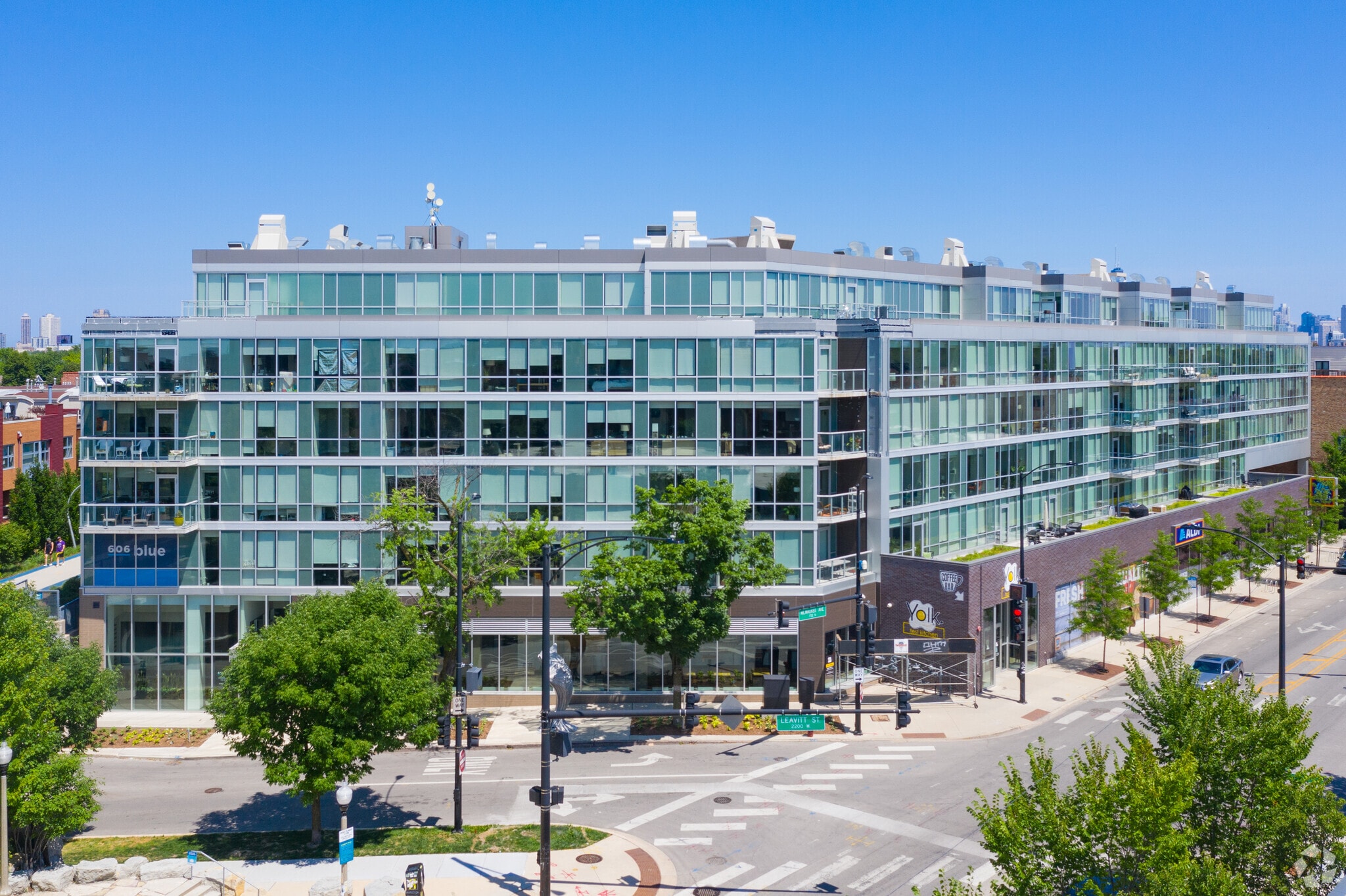 1767 N Milwaukee Ave, Chicago, IL for lease Primary Photo- Image 1 of 47