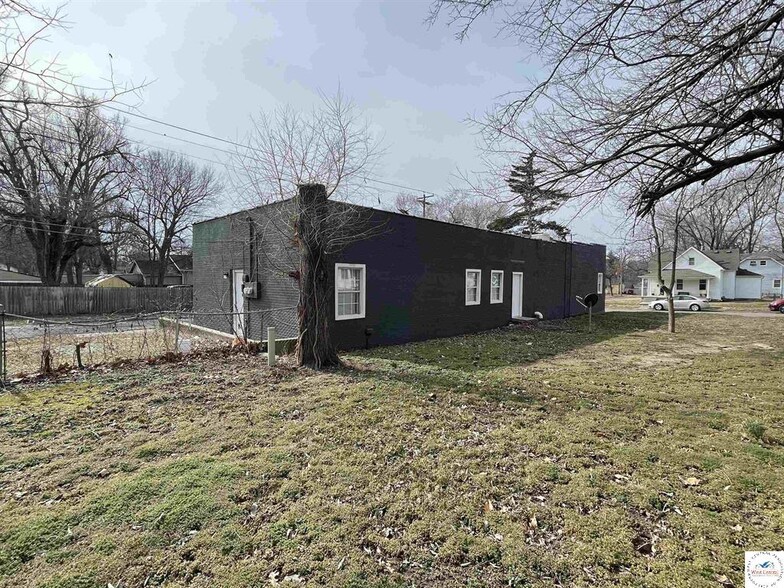 108 W 11th St, Sedalia, MO for sale - Building Photo - Image 2 of 24