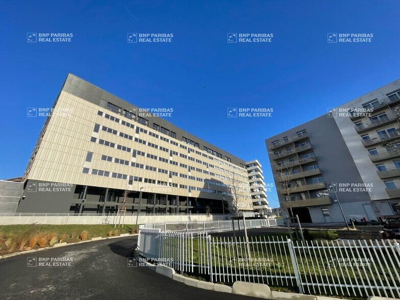 334 Avenue De Grande Bretagne, Toulouse for lease - Building Photo - Image 2 of 34