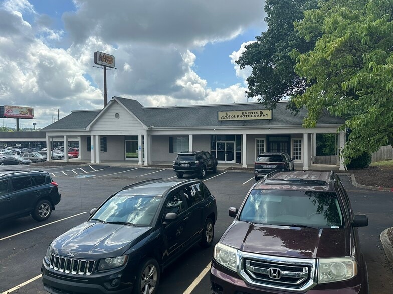 9220 Park West Blvd, Knoxville, TN for lease - Building Photo - Image 1 of 8