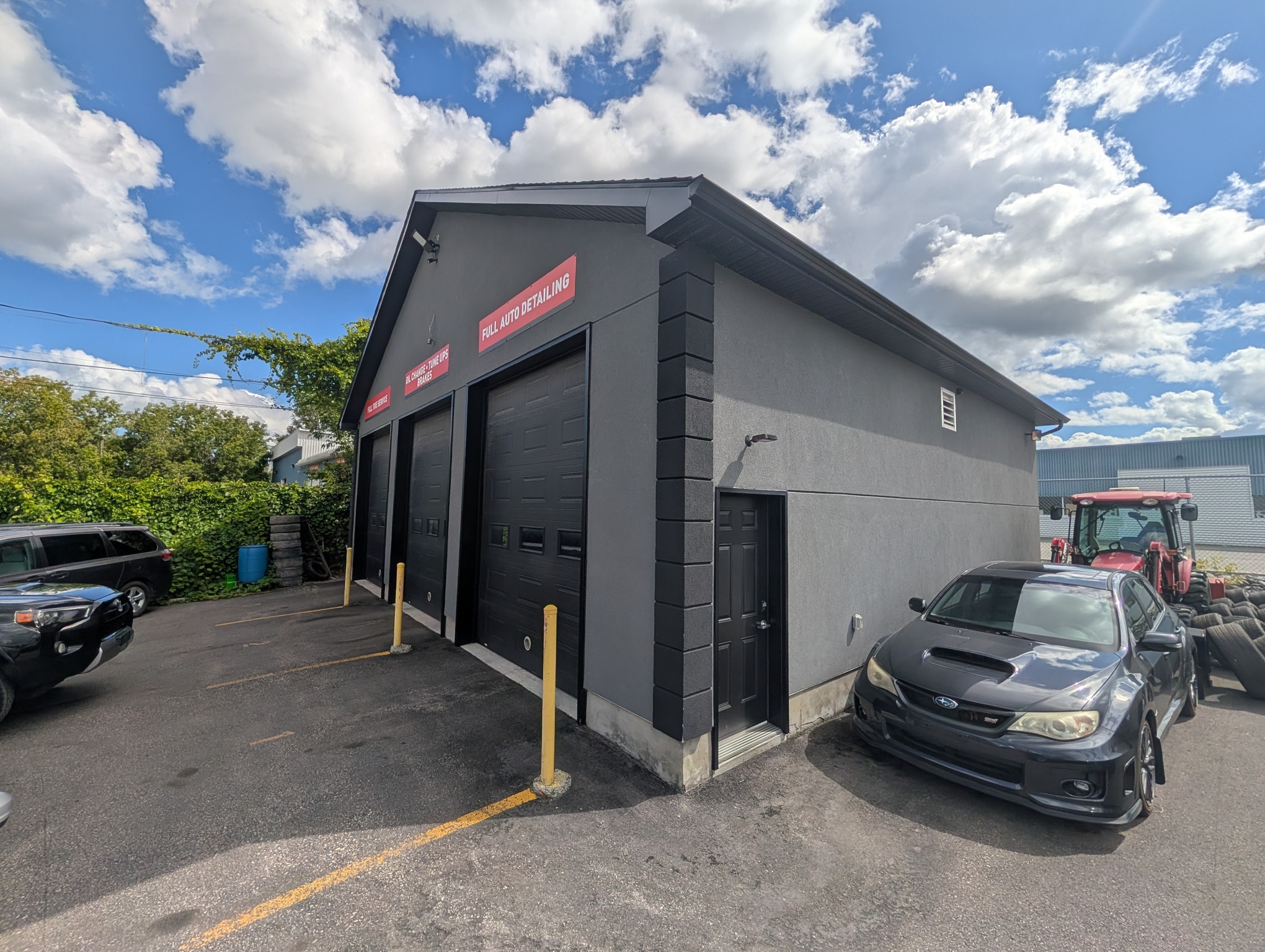 1494 Cyrville Rd, Gloucester, ON for lease Primary Photo- Image 1 of 6