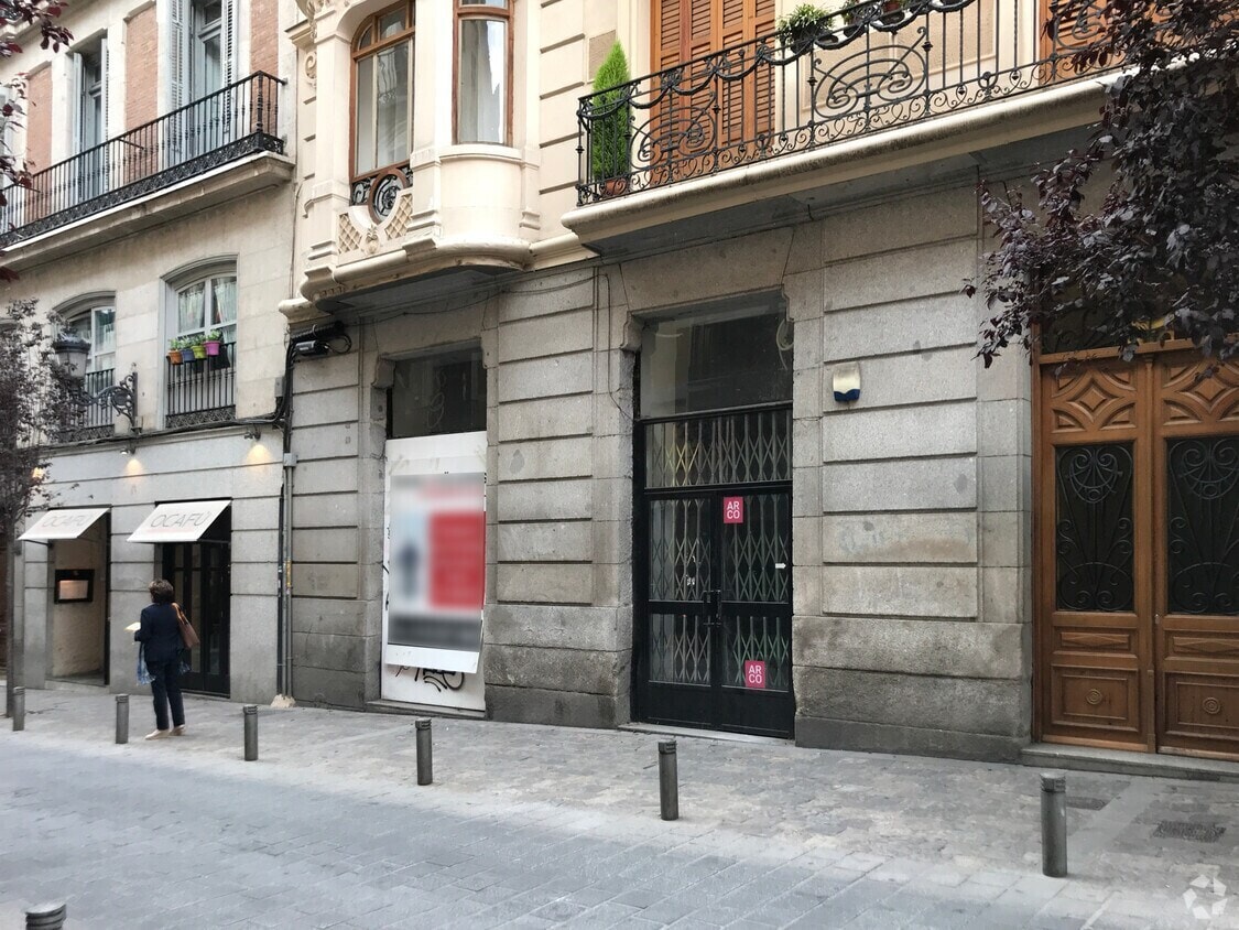 Calle del Prado, 8, Madrid, Madrid à louer Photo du bâtiment- Image 1 de 1