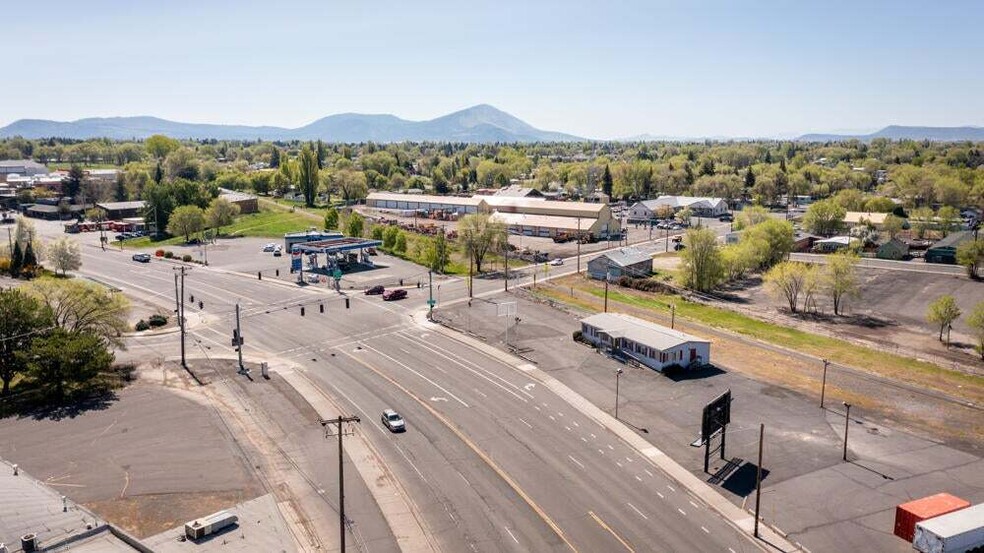 3350 S 6th St, Klamath Falls, OR for sale - Aerial - Image 1 of 14