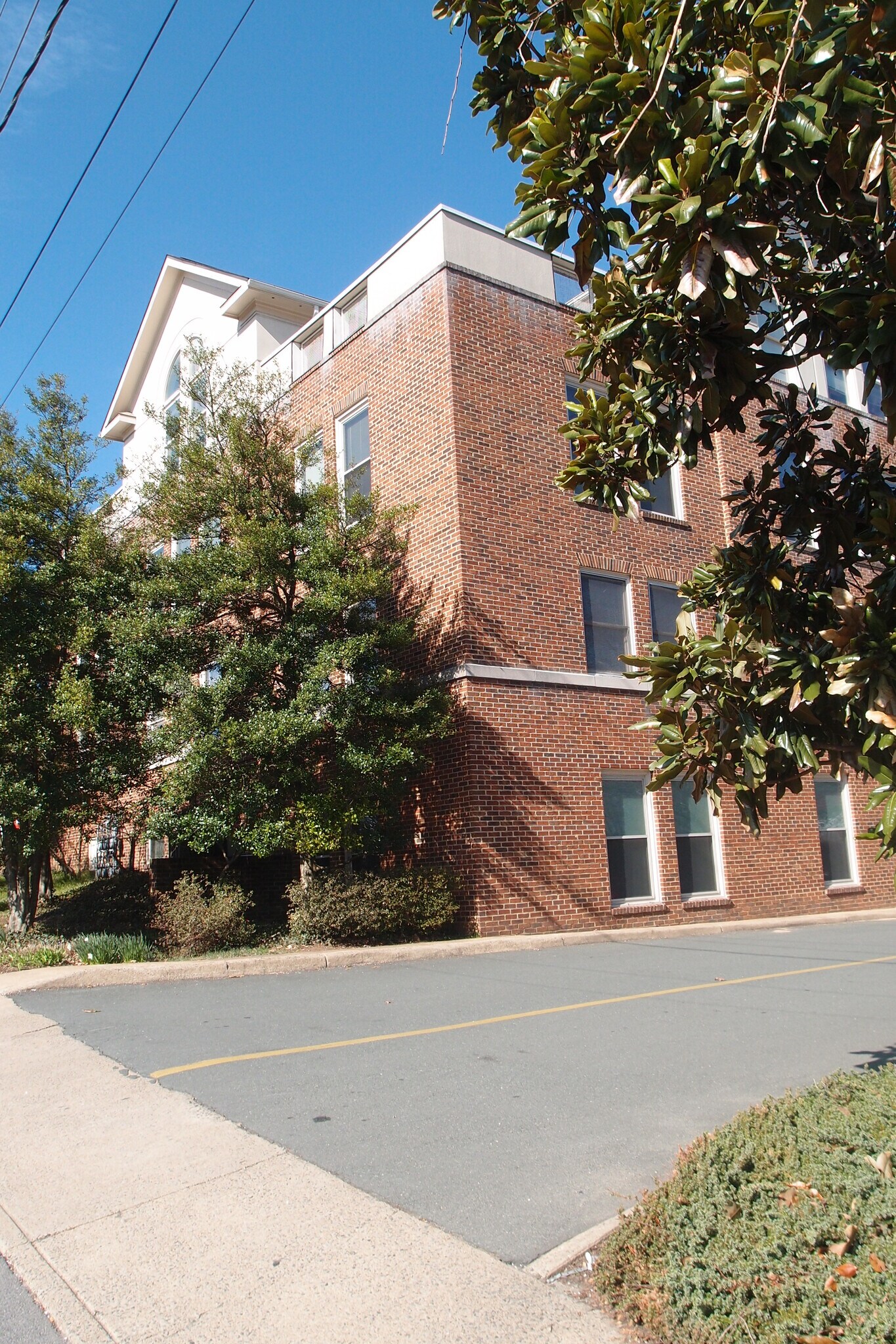 901 Preston Ave, Charlottesville, VA à vendre Photo principale- Image 1 de 1