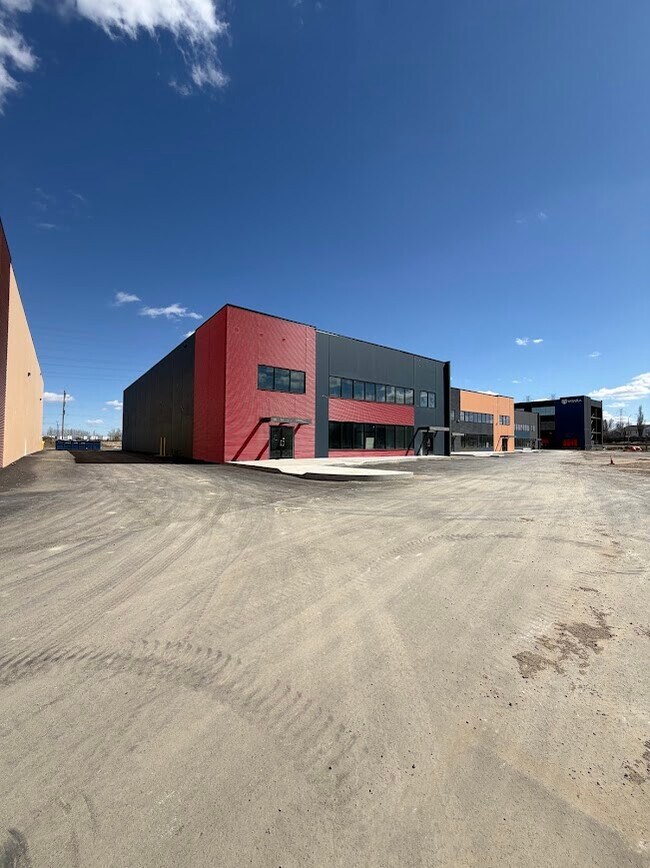 Plus de détails pour 5035 28 St NW, Edmonton, AB - Industriel à louer